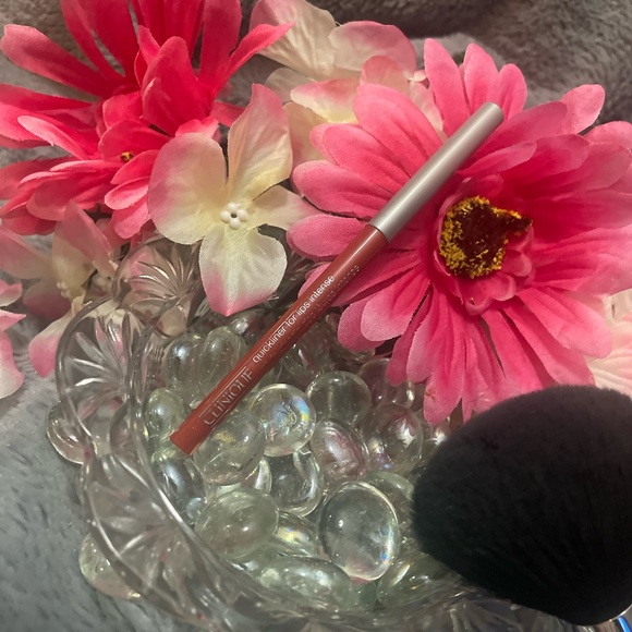 ⚜️3/$25⚜️ 💄CLINIQUE QUICKLINER FOR LIPS INTENSE💄04 INTENSE CAYENNE💄 - Picture 2 of 5